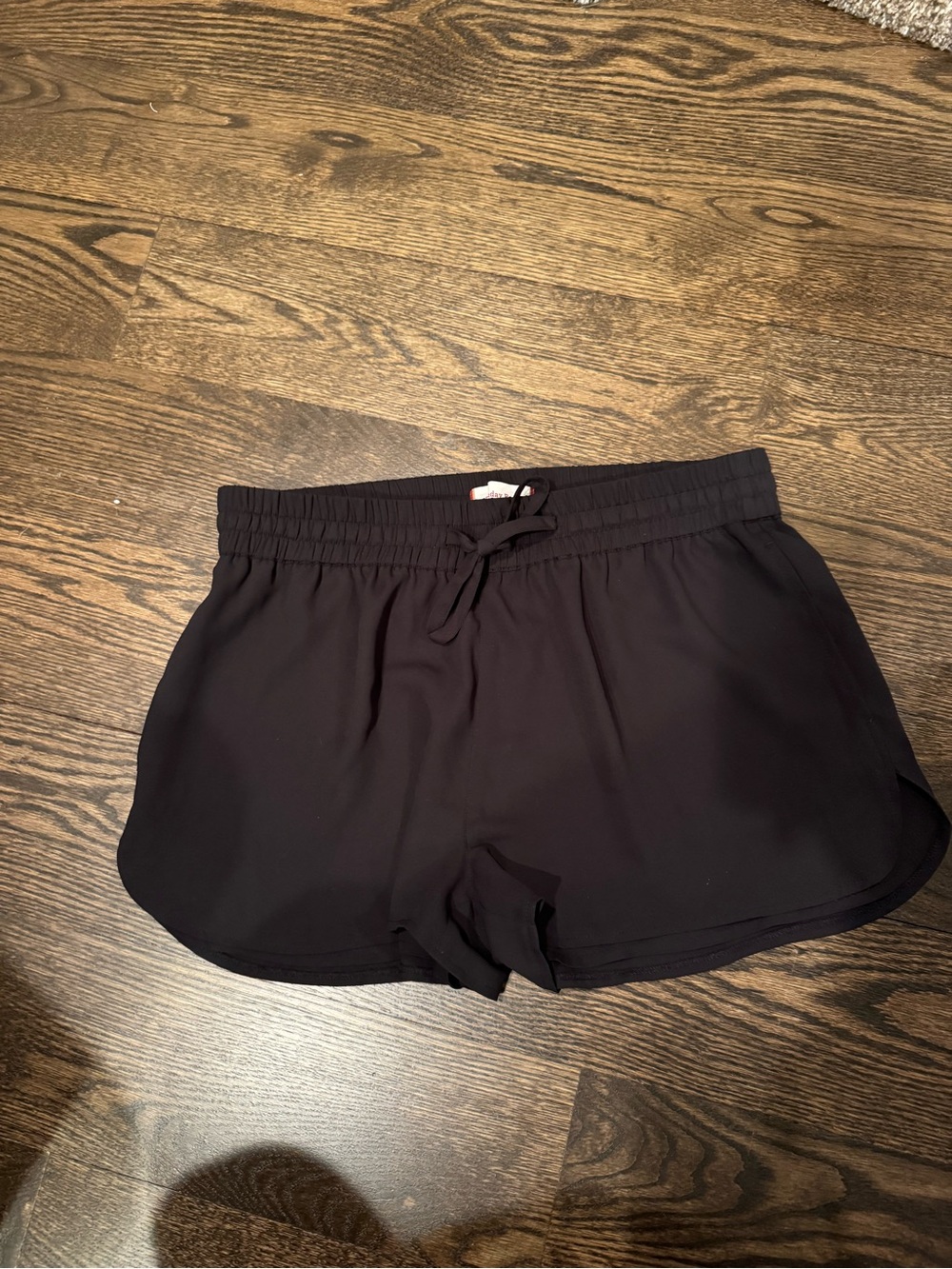 Aritzia Crepe Draw-String Shorts
